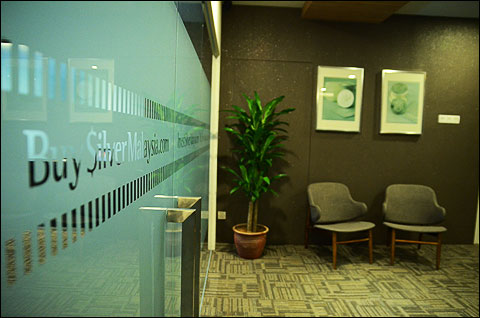 Guest waiting area - comfortable designer chairs, great for a casual catch up.